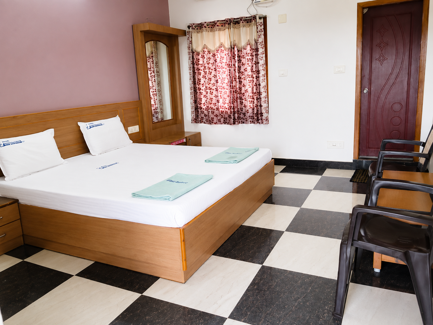 AC Double Bedroom with checkered floor