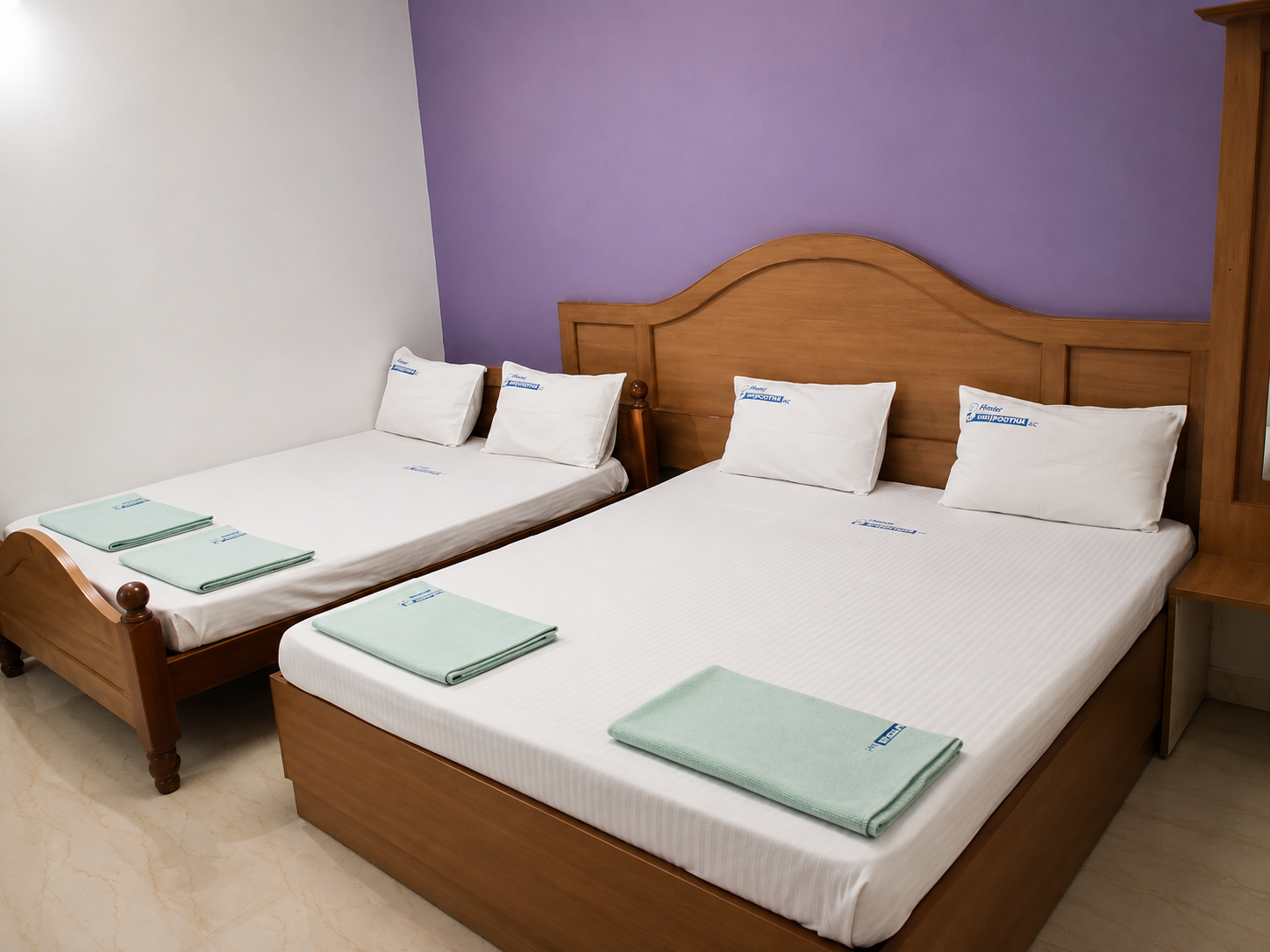 AC Family Room with two double beds
